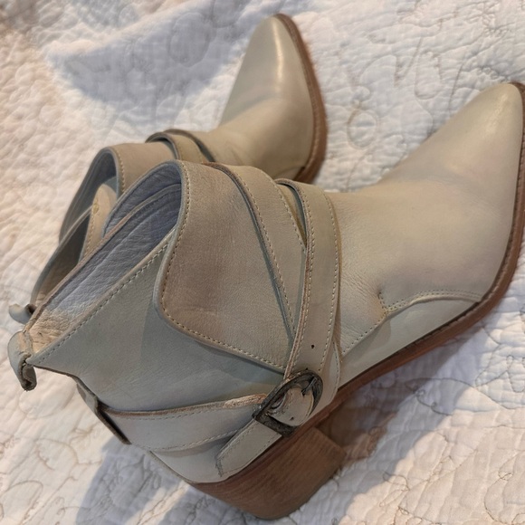 Free People Cream Ankle Booties - Picture 1 of 7
